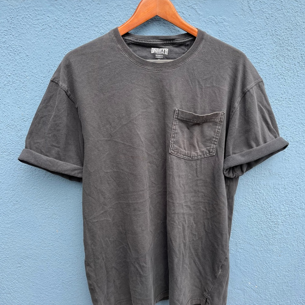 Duluth Trading Co Charcoal Short Sleeve Tee